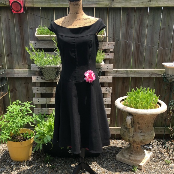 Ruby Rox Dresses & Skirts - Ruby Rox Rockabilly Dress with Rose